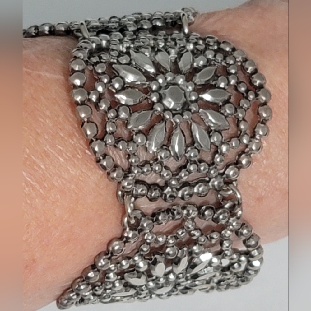 Vintage Silver Floral Bracelet
